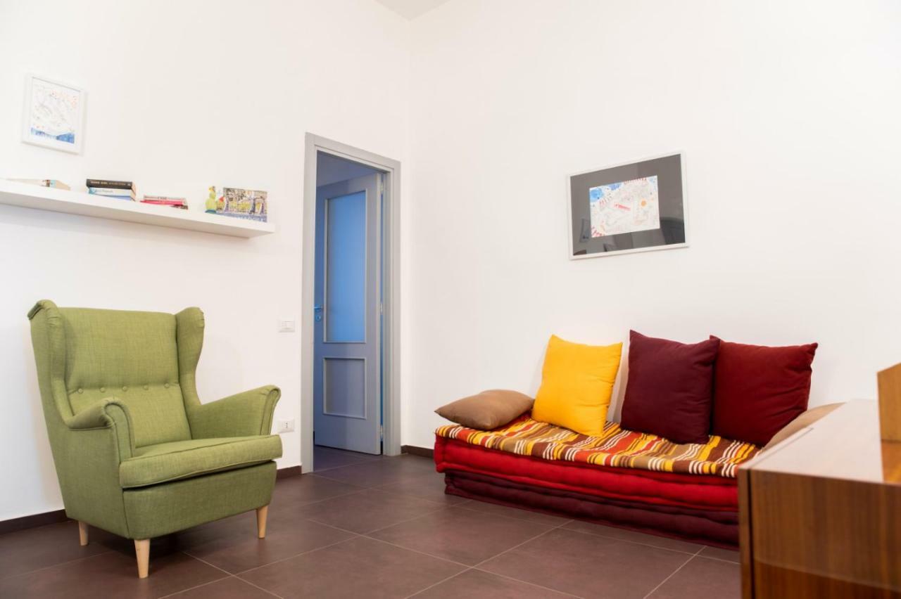 Casa Maga Bed & Breakfast เนเปิลส์ ภายนอก รูปภาพ