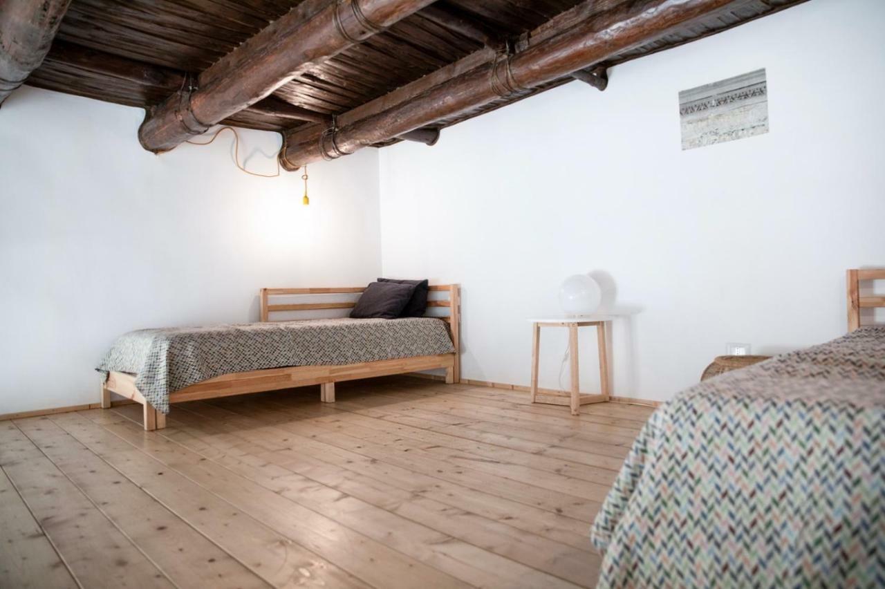 Casa Maga Bed & Breakfast เนเปิลส์ ภายนอก รูปภาพ